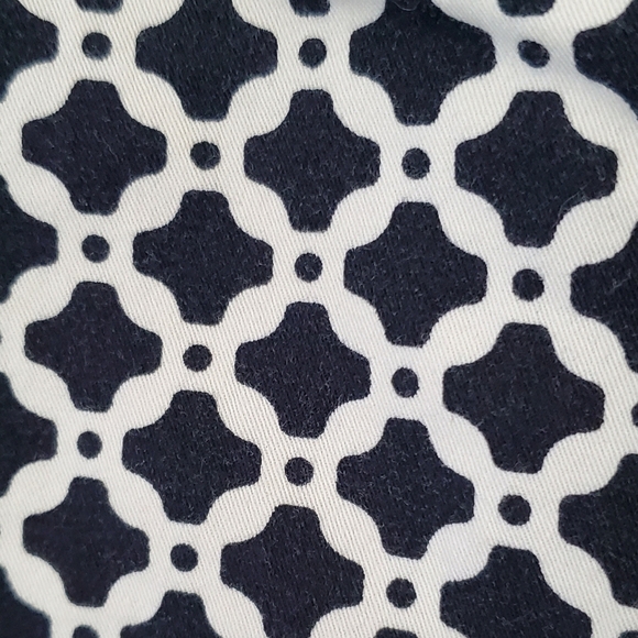 Dana Buchman Black and White Geometric Print Cropped Flat Front Pant Size 6 - Picture 6 of 9